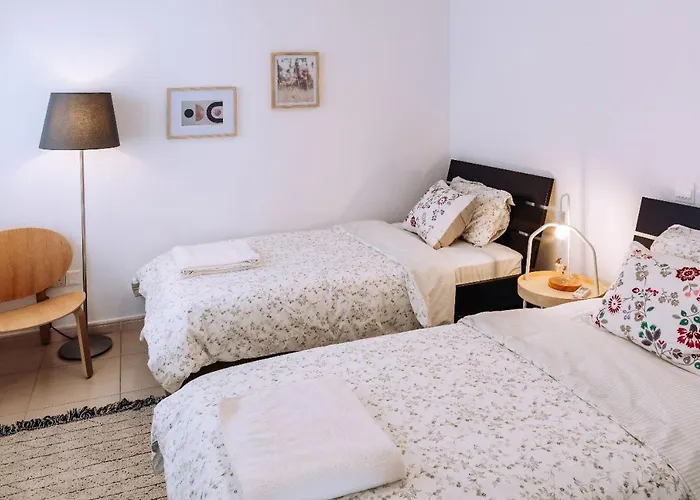 Mia Sirena Lighthouse 3min Walk To The Sea パ フォス