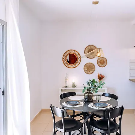 Apartamento Mia Sirena Lighthouse 3min Walk To The Sea Paphos