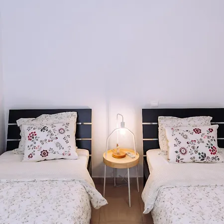 Апартаменты Mia Sirena Lighthouse 3min Walk To The Sea